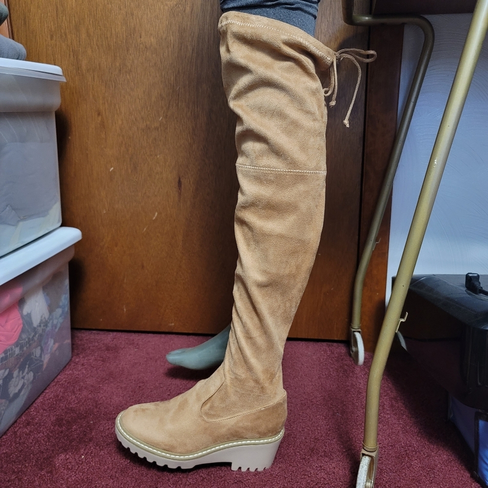NWT.  Nicole Miller Thigh High Boots. Size 7.5. (274)